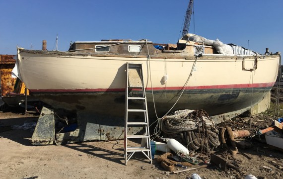 Boatbreakers News - Yacht Disposal: Scrapping a Wooden Yacht in Minutes