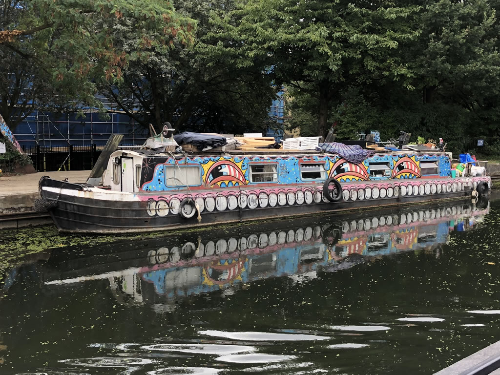 Photo 04-09-2018, 11 51 56 Scrap a Narrowboat - An Example of a Narrowboat