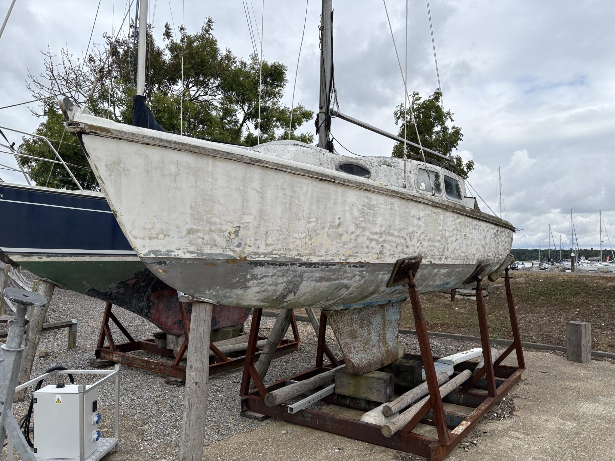 Abandoned Boat in Hamble