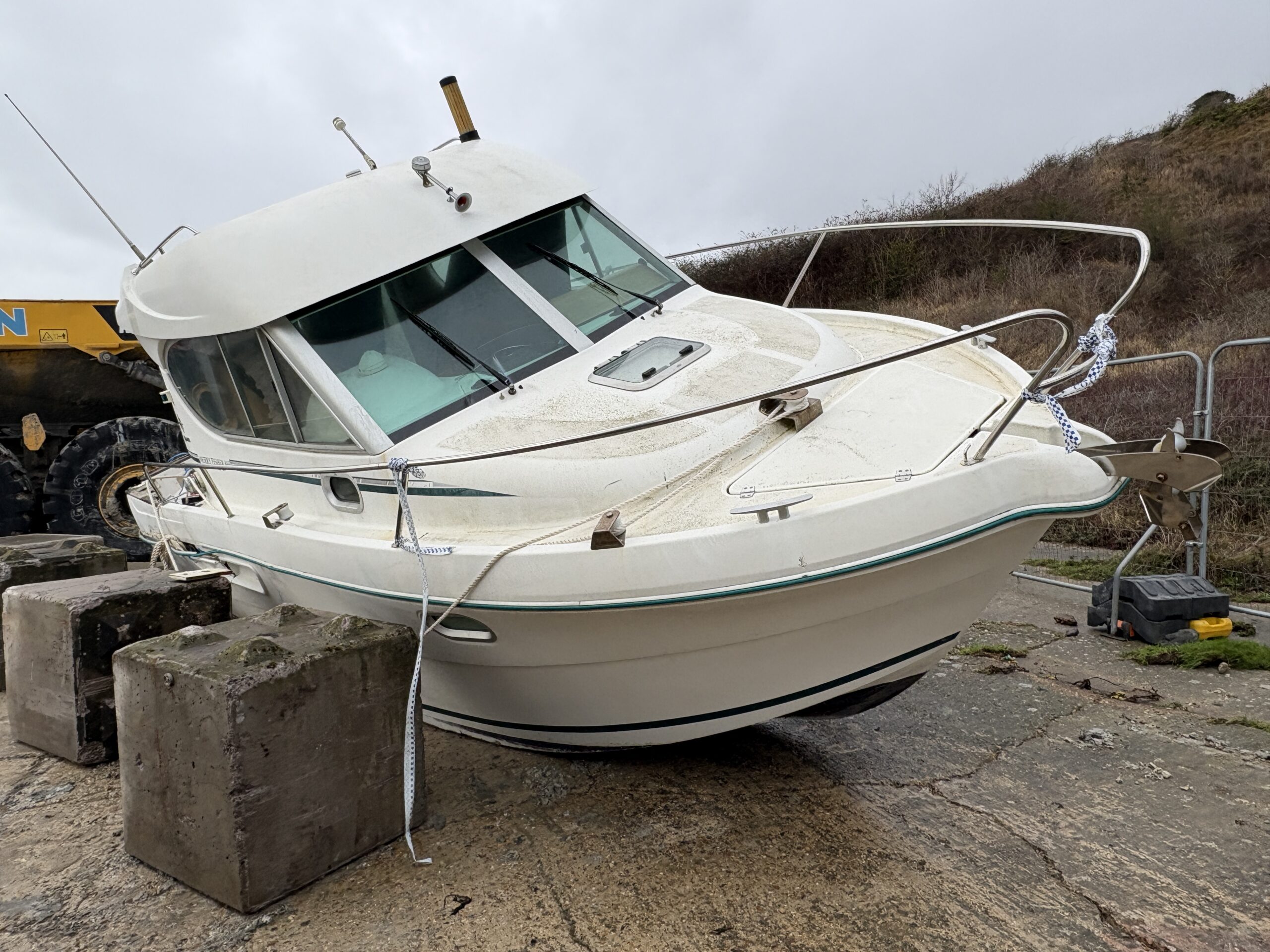 Jeanneau Merry Fisher 805 from Folkestone