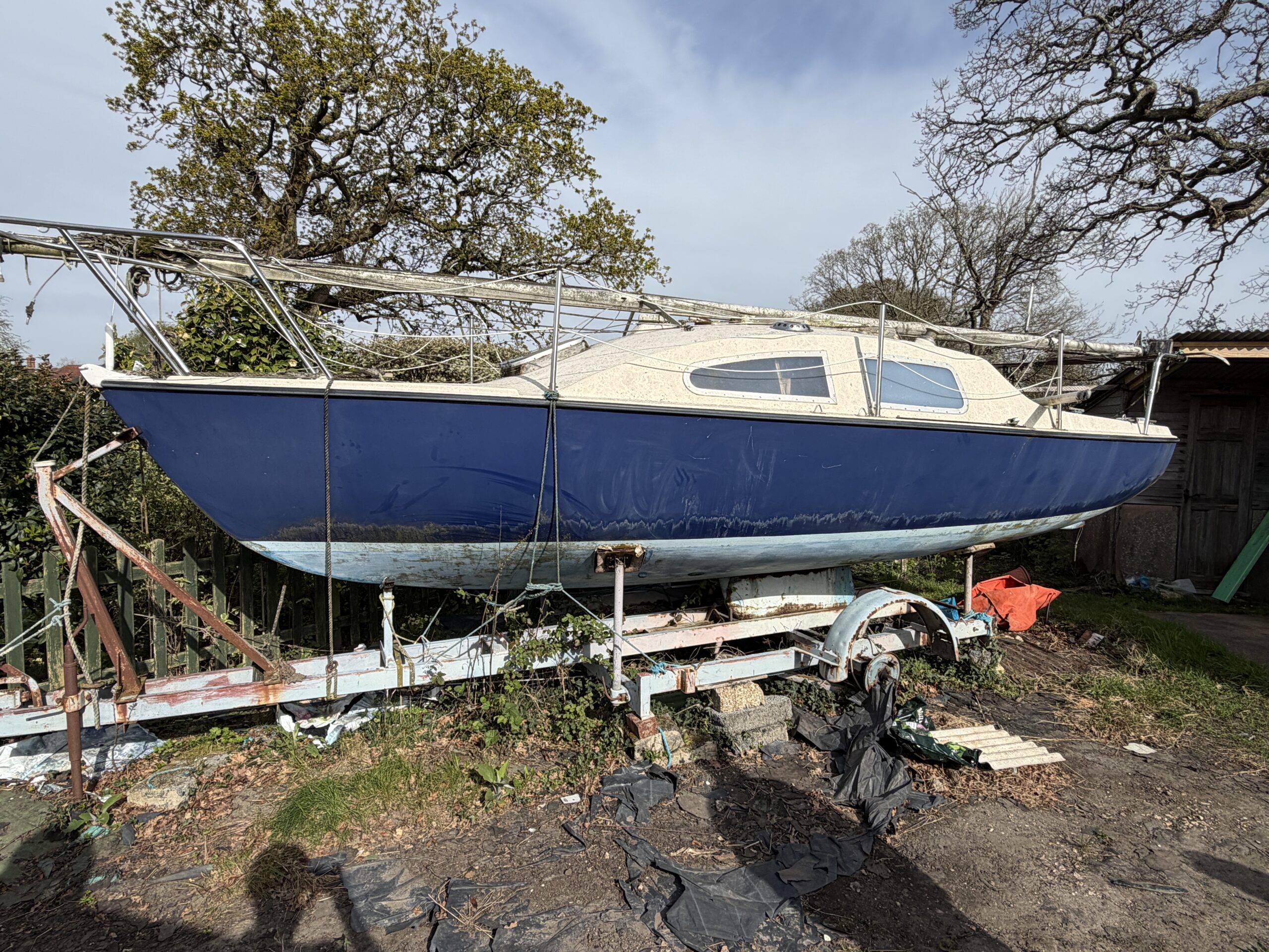 Anderson 22 from a Lymington Garden